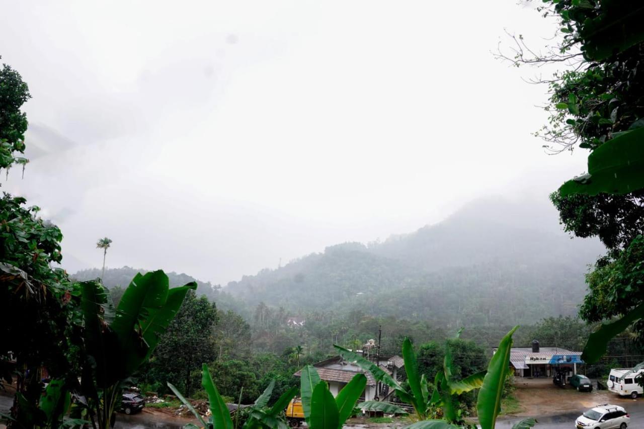Koonamparayil Home Stay Munnar Anaviratty-Family Only Bagian luar foto